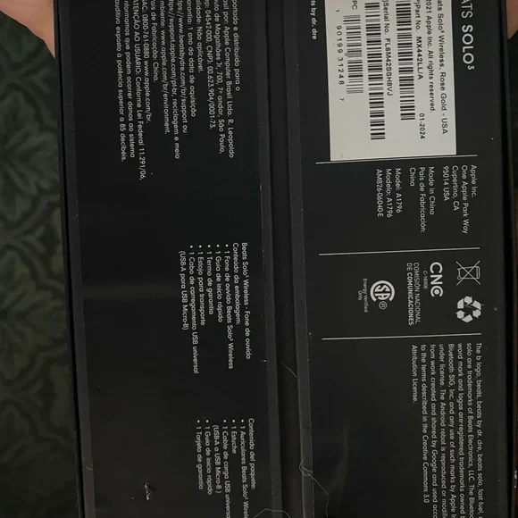 Beats Solo3 Wireless On-Ear Headphones - Rose Gold - Picture 4 of 10